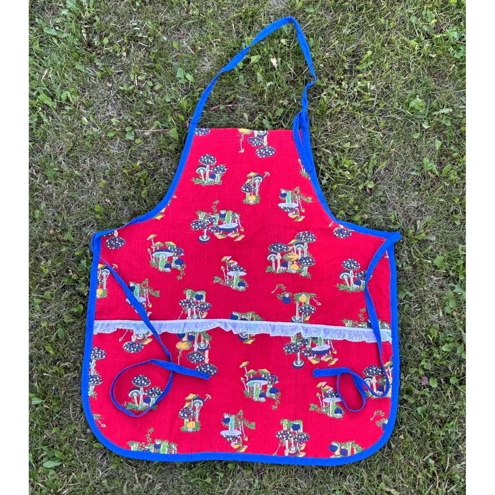 Vintage 70s 60s Apron Mushroom Pockets Toadstool Lace Red Yellow Kitchen Retro